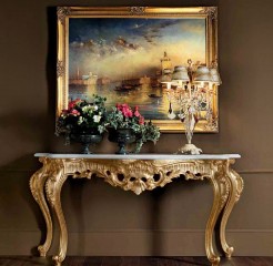 Резная позолоченная консоль с фигурной белой мраморной столешницей - mdg/0103