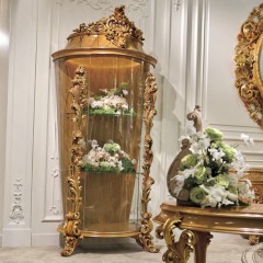Круглая однодверная витрина с резными передними стойками - riv/351