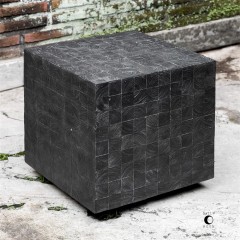 Интарсированный черный стол из массива в форме куба - utr/2208