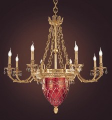 Позолоченная люстра на 8 свечей с корзиной из красного стекла и декоративными цепями - pos/316