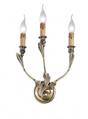 Тройное бронзовое бра с горящими бежевыми свечами - pos/292