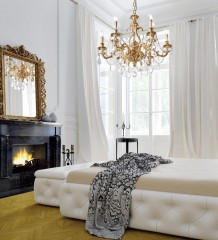 Классическая люстра на фигурном позолоченном каркасе с хрустальным декором - pos/382