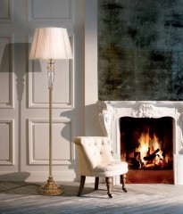 Высокий золотистый торшер с плиссированным абажуром кремового оттенка - pos/336