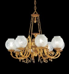 Люстра с 6 круглыми белыми плафонами с узорами на фигурном позолоченном каркасе - pos/377