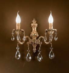 Двойное позолоченное бра с S-образными рожками и хрустальными подвесками - pos/347