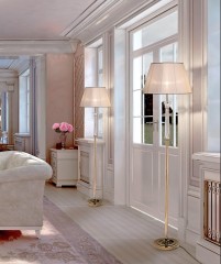 Торшер на золотистой ножке с плиссированным абажуром кремового оттенка - pos/294