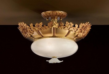 Круглая люстра с плафоном из декорированного белого стекла на позолоченном каркасе с розами - pos/368