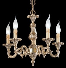 Классическая люстра с фигурной осью и 5 горящими свечами - pos/345