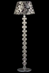 Торшер на фигурной стеклянной ножке с темным узорчатым абажуром - adm/099