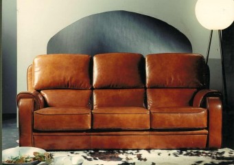 Коричневый кожаный диван со съемными подушками на сиденье - bst/088