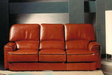 Коричневый кожаный диван с контрастной отделкой - bst/107