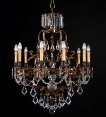 Люстра на бронзовом декорированном каркасе с 10 бежевыми свечами и ограненными подвесками - bad/240