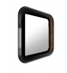 Зеркало в раме со скругленными углами и резным позолоченным декором - bcd/102