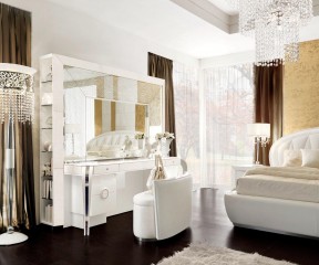 Большое белое зеркало с боковыми полками и сдвижной панелью под ТВ - fln/142