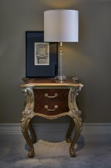 Коричневая тумба на резных ножках-кабриолях - slk/165