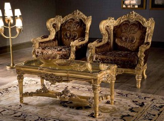 Коричневое бархатное кресло с ушами на массивном резном каркасе - slk/092