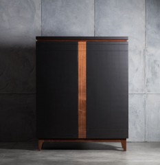 Шкаф цвета мокко с медными вставками - che/348