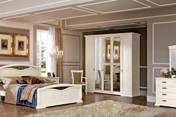 Классическая белая спальня с зеркальным гардеробным шкафом - mrn/010