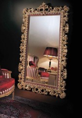 Напольное зеркало в ажурной резной золотистой раме с розовым кантом - ezb/385