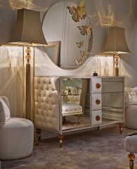 Белый комод с 3 ящиками в зеркальной и кожаной отделке - dlf/053