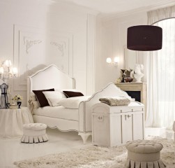 Белая кровать с фигурным изголовьем и изножьем - dlf/060