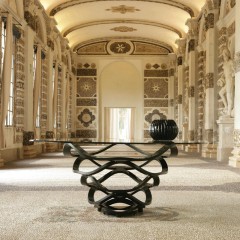 Стол на ажурном черном основании со стеклянной столешницей - rfa/138