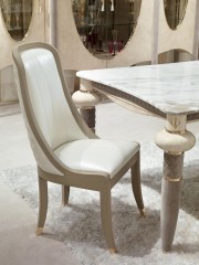 Стул на сером каркасе в белой кожаной обивке - tur/285