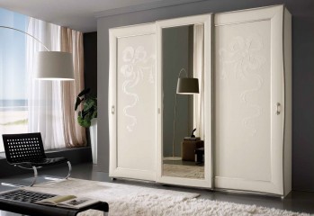 Шкаф-купе с зеркалом и бантами на 2 дверках - fef/060