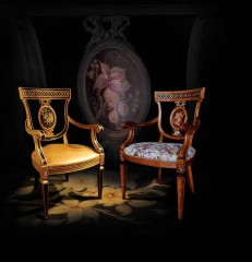 Стул с расписным цветочным медальоном на спинке - ezb/675