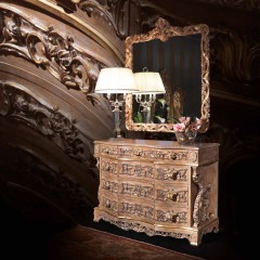 Зеркало в позолоченной раме с резным цветочным декором - ezb/493