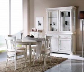 Белый буфет с витриной с серебристым резным декором - mdg/0306