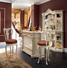 Стул молочного оттенка с открытой декорированной спинкой - mdg/0970