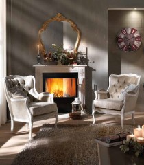 Фигурное настенное зеркало в позолоченной раме с резным топом - mdg/0941