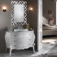 Прямоугольное зеркало с фацетом в резной серебристой раме - mdg/1020