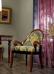 Компактное кресло в обивке оливкового оттенка с жесткими подлокотниками - tna/140