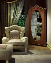 Витрина с фигурным топом - mcrl/289