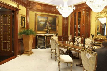 Столовая с длинным расписным столом - mfmn/0420