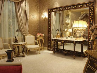 Гостиная с прямоугольным напольным зеркалом - mfmn/0430