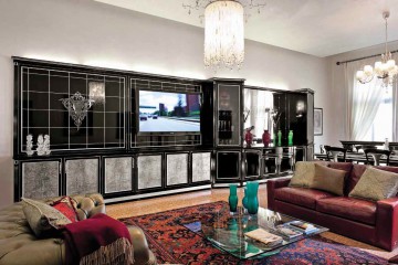 Гостиная с эффектной черной стенкой и стеклянным кофейным столиком - mbml/0018