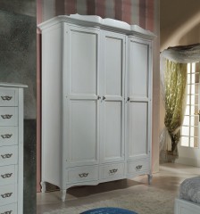 Белый трехдверный шкаф - matx/0131