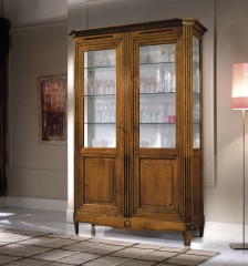 Двустворчатая витрина из древесины темной породы - matx/0373