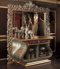 Высокое напольное зеркало в золотой раме с литьем и медальоном-розой - mcpt/102