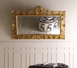 Прямоугольное горизонтальное зеркало с золотистой резной рамой - msvgf/0116