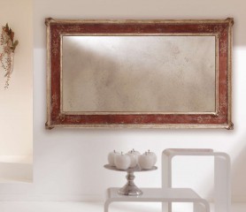 Прямоугольное зеркало с красно-коричневой рамой со светлой отделкой - msvgf/0053