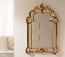 Элегантное зеркало в прямоугольной золотистой раме со скругленным верхом - msvgf/0130