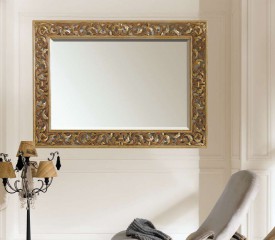 Прямоугольное зеркало в светлой раме с объемной прорезной резьбой - msvgf/0077