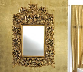 Зеркало прямоугольной формы в широкой резной раме золотого цвета - msvgf/0088