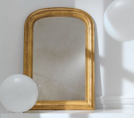 Строгое зеркало в прямоугольной светлой раме со скругленным верхним краем - msvgf/0134