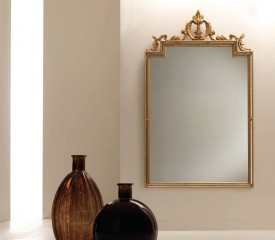 Изящное прямоугольное зеркало в золотистой раме с резными бусинами - msvgf/0126