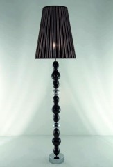 Торшер с полосатым абажуром на фигурной черной ножке - pzg/152